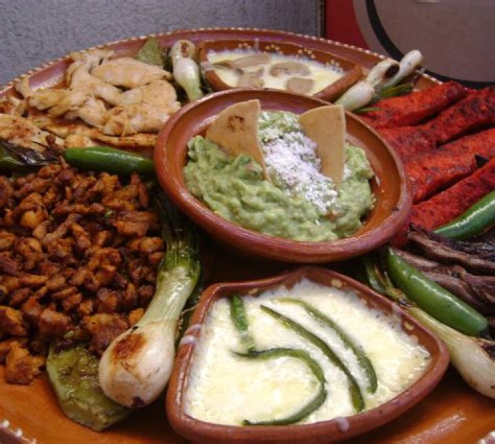 Discovering Los Magueyes: A Journey into Tradition and Culture