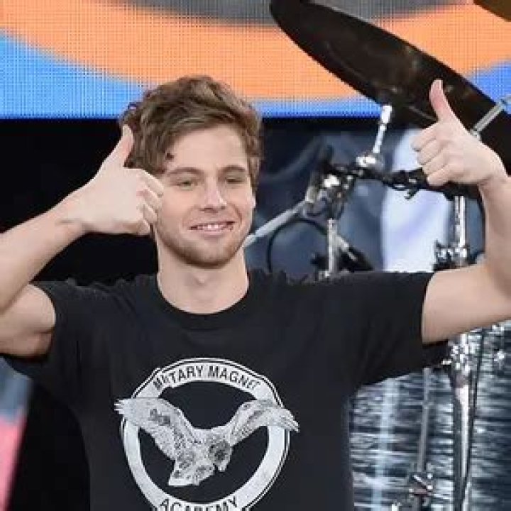 Luke Hemmings Net Worth: A Deep Dive into the Life and Wealth of the 5 Seconds of Summer Star