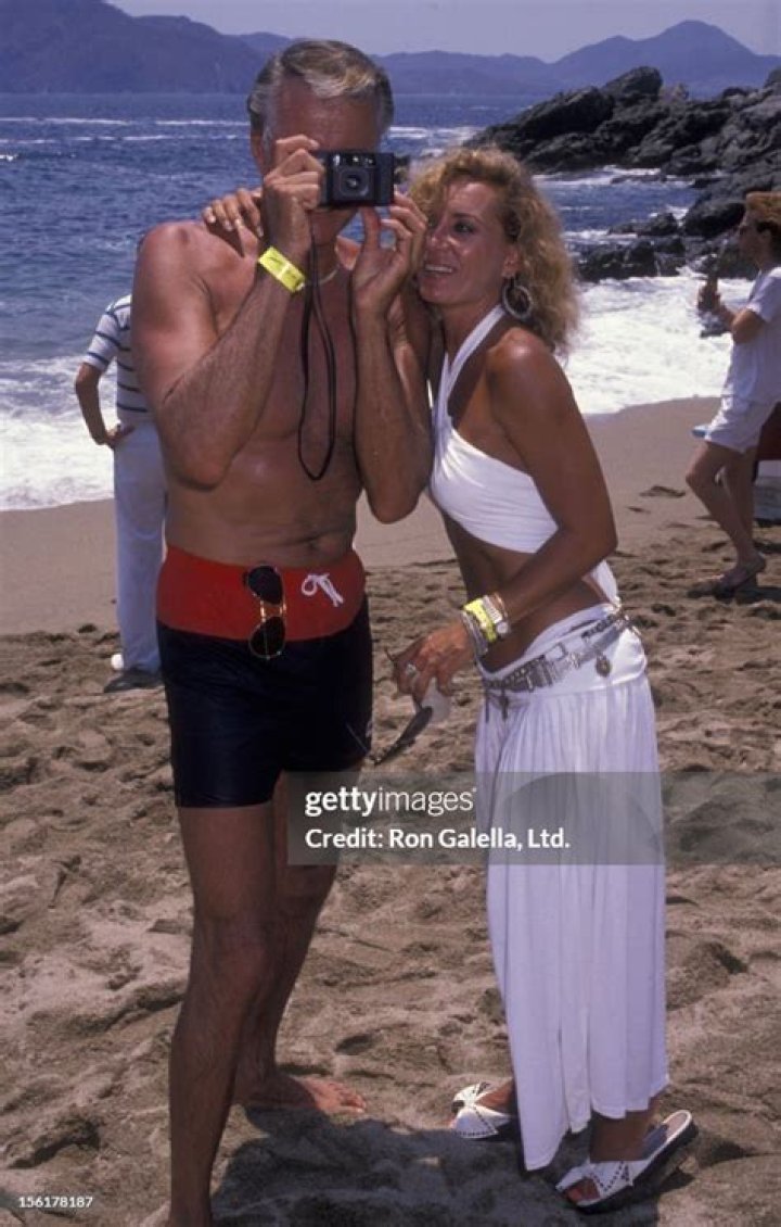 Lyle Wesley Waggoner: A Comprehensive Biography and Career Overview