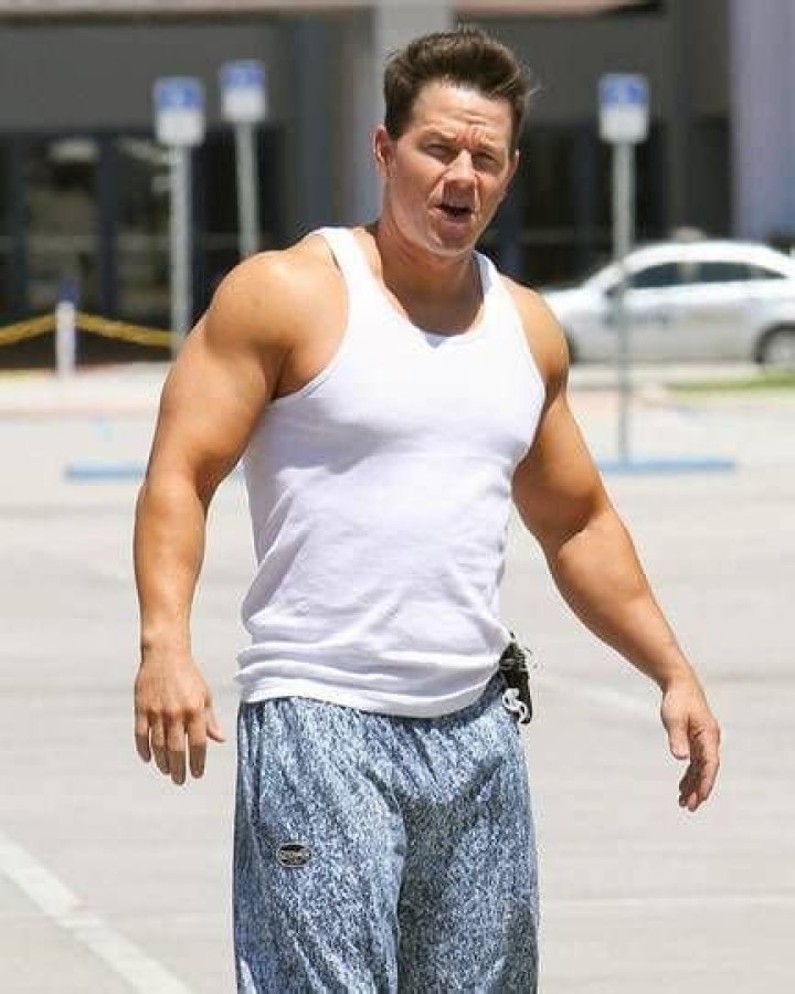 Discover the Intriguing Details of Mark Wahlberg's Height and Weight