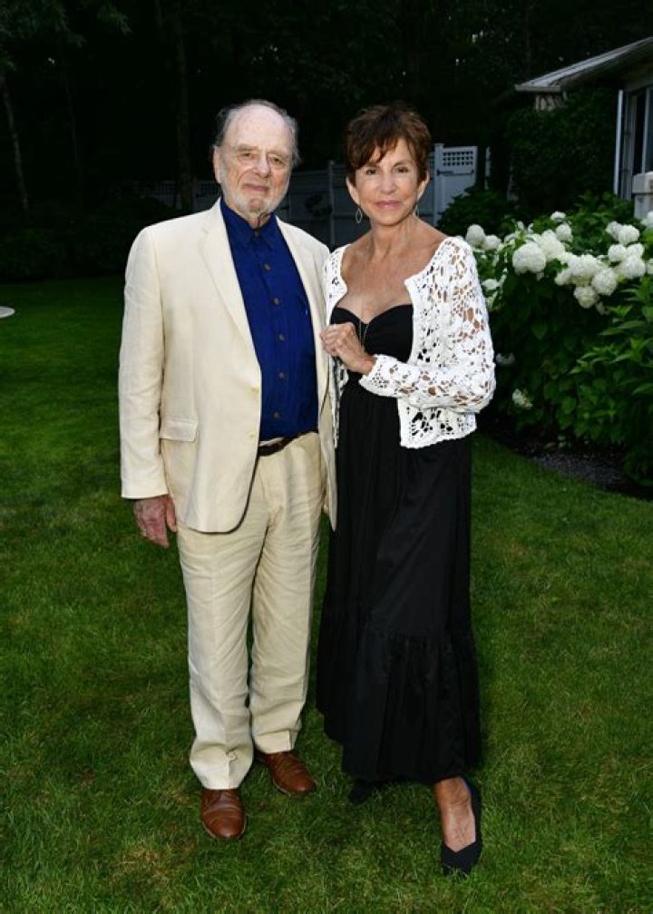 Mercedes Ruehl: A Comprehensive Look at the Life and Career of a Talented Actress