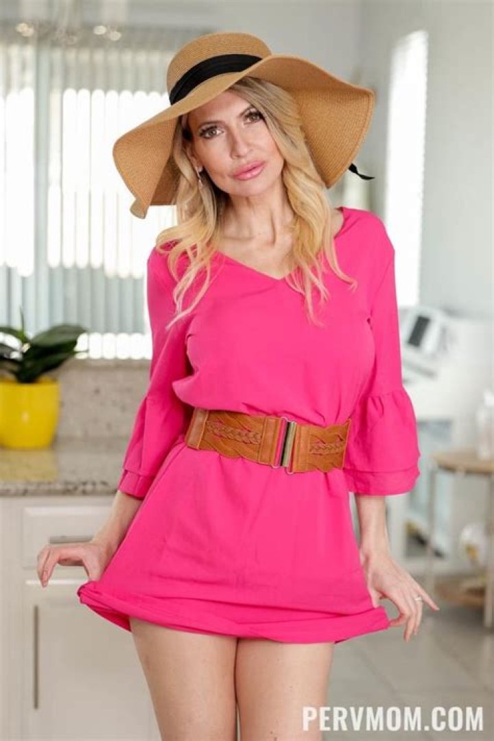 MomSwap.com: A Comprehensive Guide to Family Support and Community Building