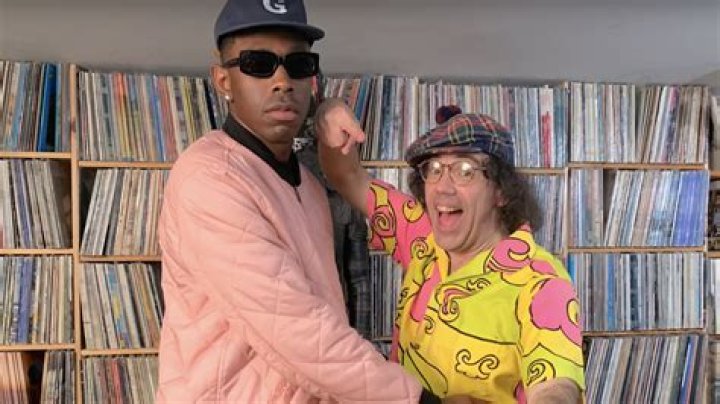 Nardwaur: The Mysterious Human Serviette of Music