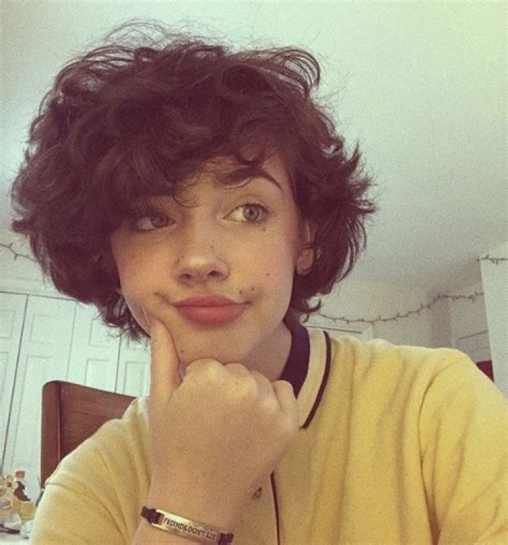 Fluffy Non-Binary Haircuts: A Comprehensive Guide