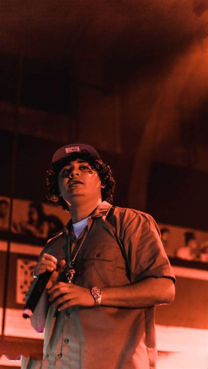 Ohgeesy Wallpaper: Elevate Your Phone's Aesthetic with Stunning Designs