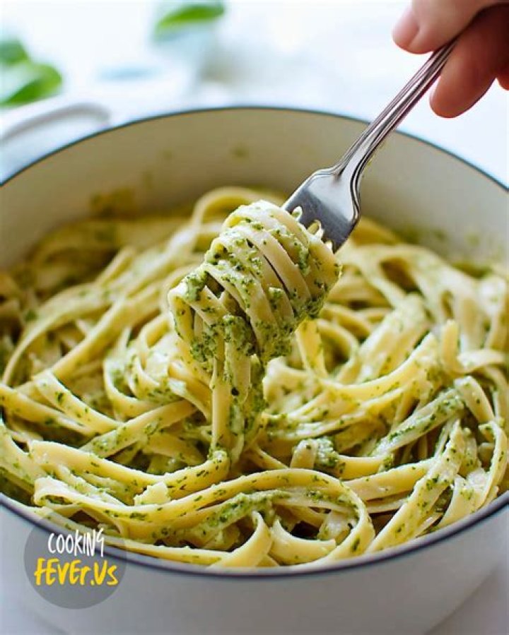 Pesto Alfredo Sauce: A Creamy Twist on a Classic Favorite