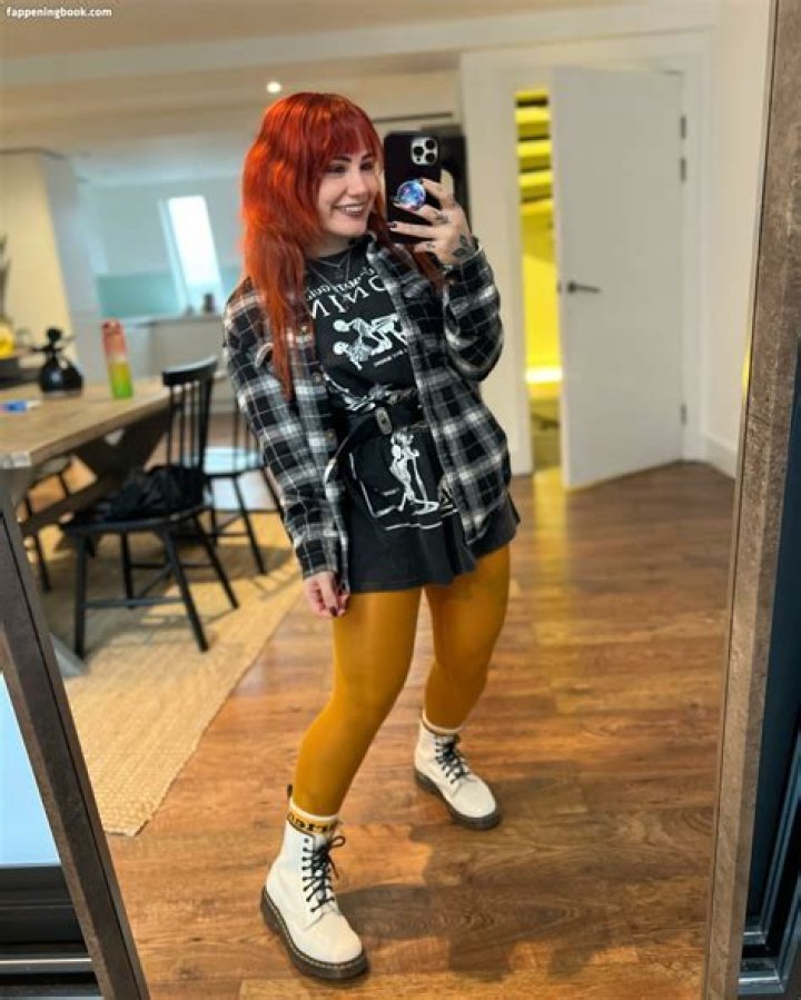 Unveiling the Allure of Power Midget on OnlyFans