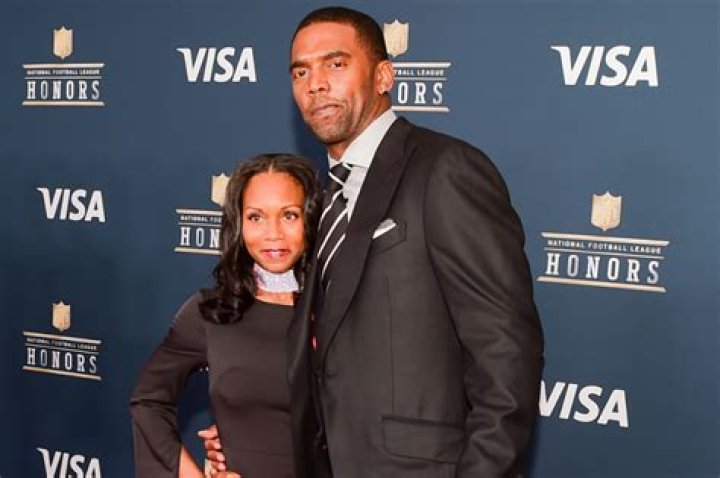 Unveiling the Life of Randy Moss' Wife: A Journey of Love and Support