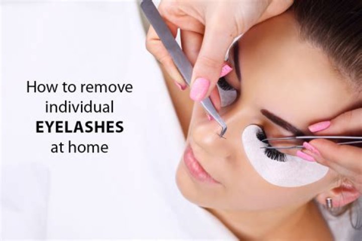 Ultimate Guide to Removing Fake Eyelashes: Tips, Tricks, and Techniques