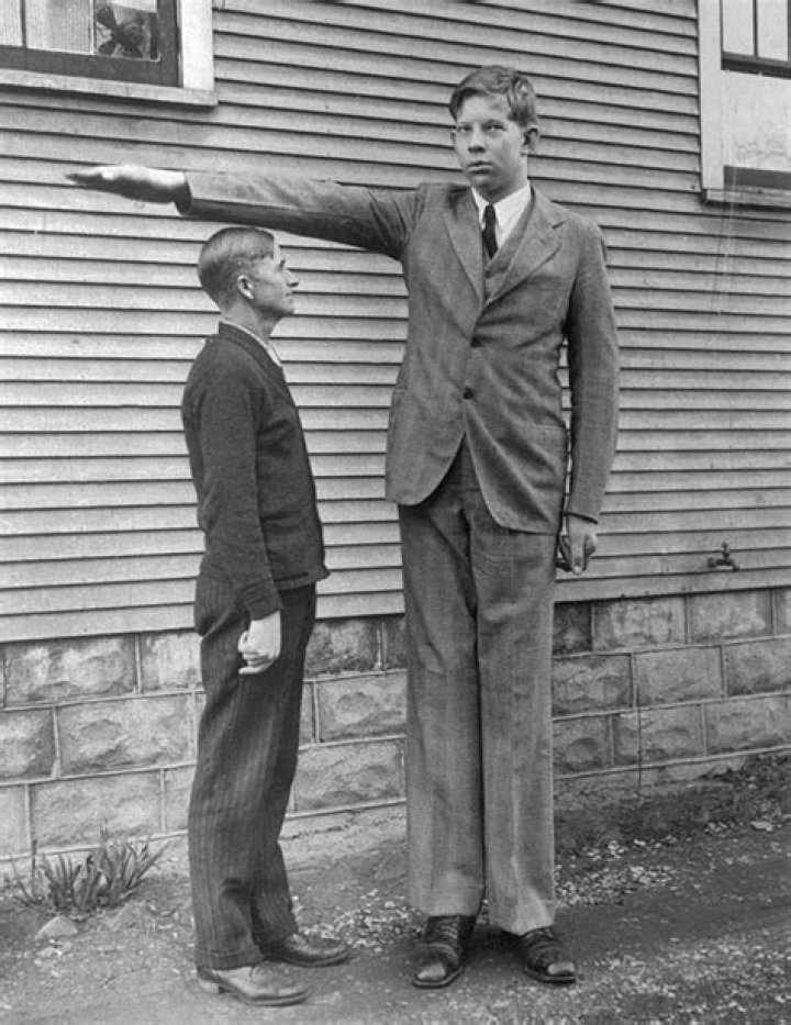 Robert Wadlow: The Story of the Tallest Man Who Ever Lived