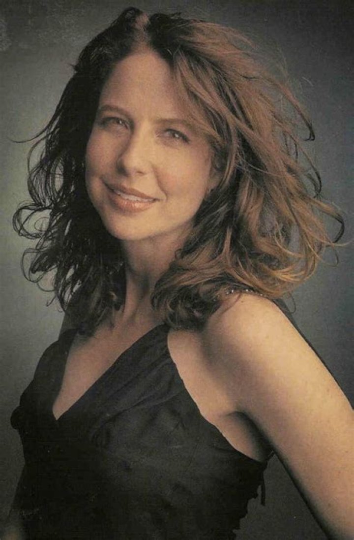 Robin Weigert: A Deep Dive into the Life and Career of the Acclaimed Actress