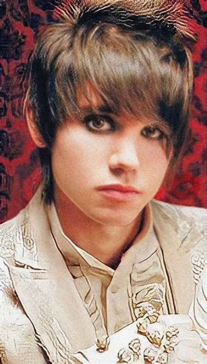Exploring the Artistic Journey of Ryan Ross