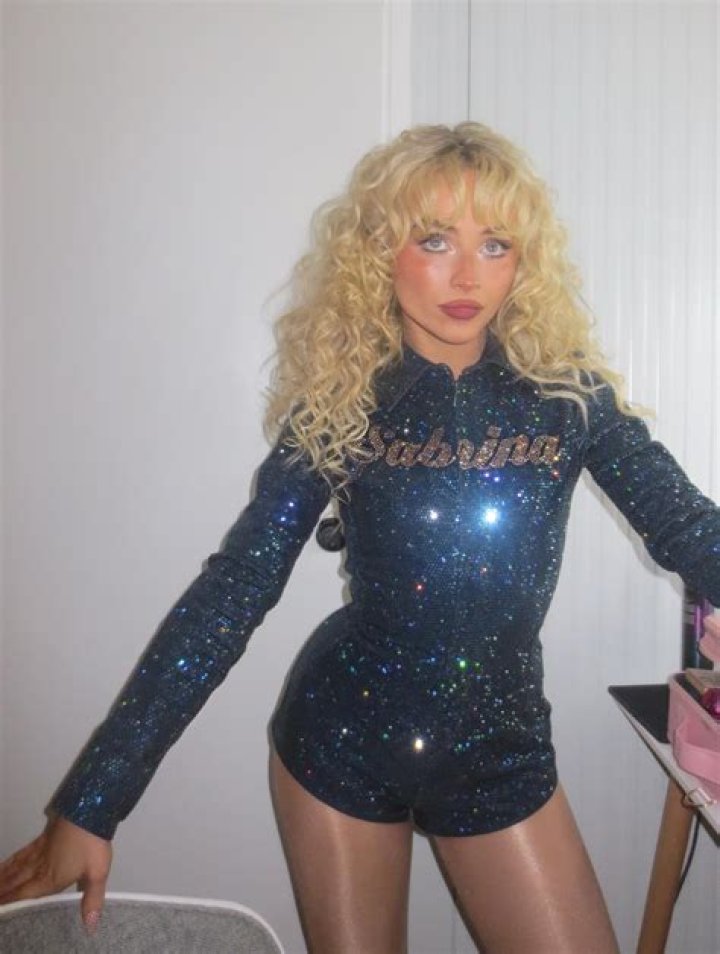 Sabrina Carpenter Height: Discovering the Star's Physical Attributes