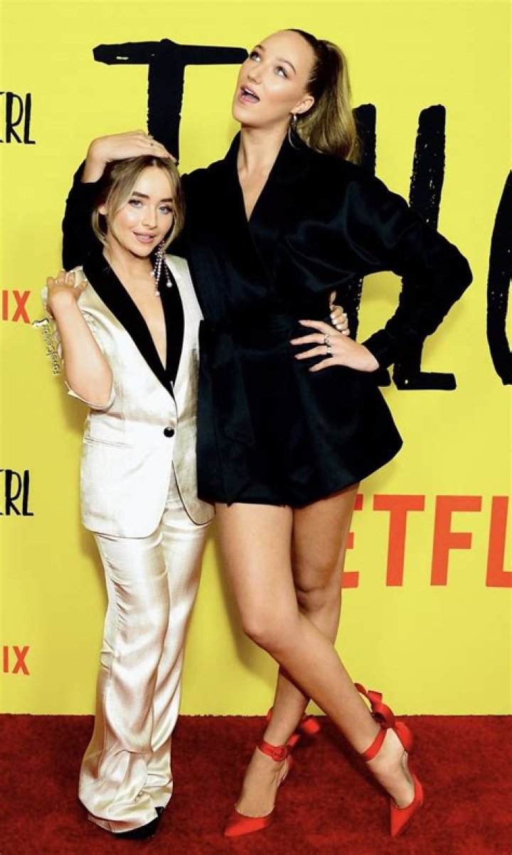Sabrina Carpenter's Height: The Star's Physical Measurements and More