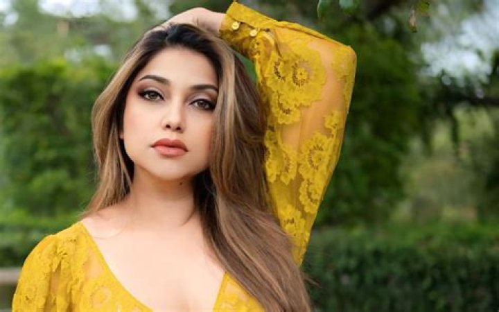 Unveiling the Life and Journey of Sarah Azhari