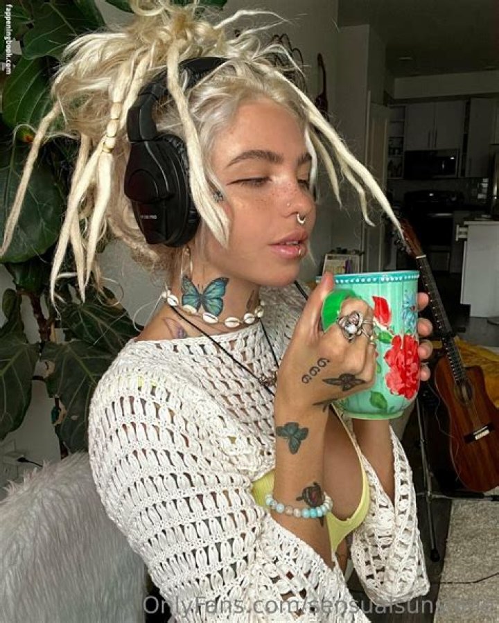 Discovering SensualSunshine: A Journey into Radiance and Warmth