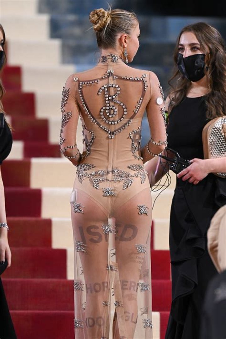 Unveiling the Allure: The Story Behind Shakira Nudes