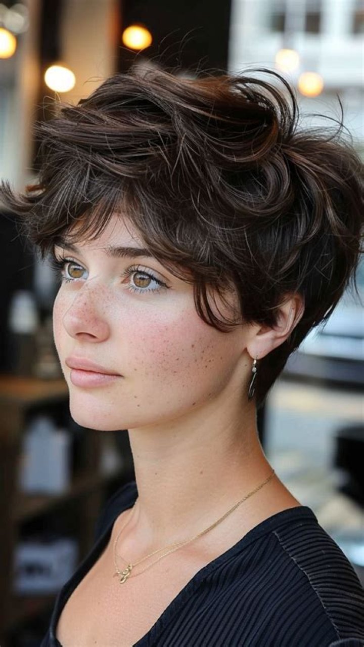 Short Wavy Hairstyles: The Ultimate Guide to Trendy Looks