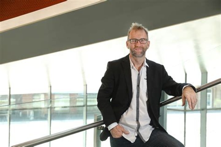 Unraveling the Artistry of Simon Weaving