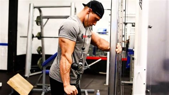 Single Arm Tricep Extension: Unlocking Your Arm Strength