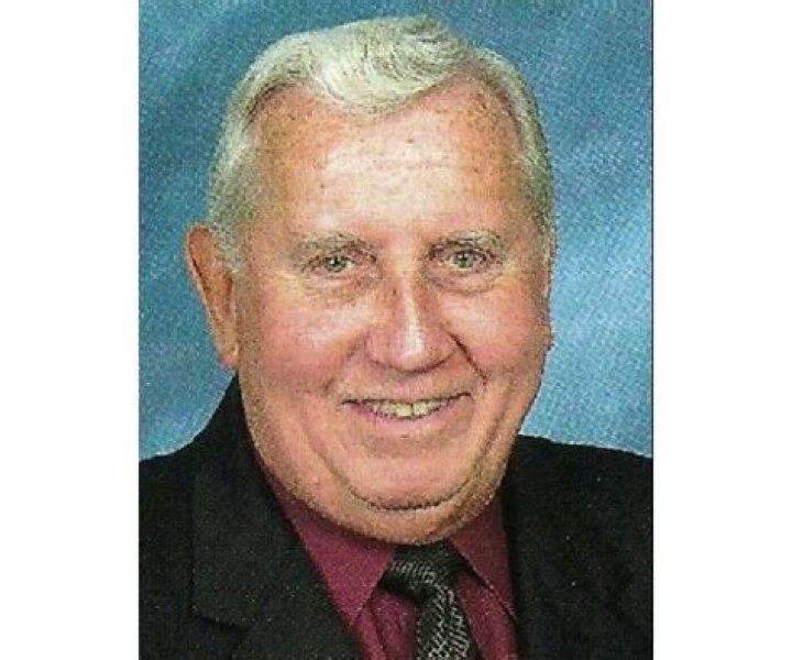 Remembering Lives: Exploring Syracuse Obituaries