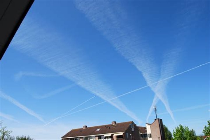 Ted Gunderson and the Mystery of Chemtrails