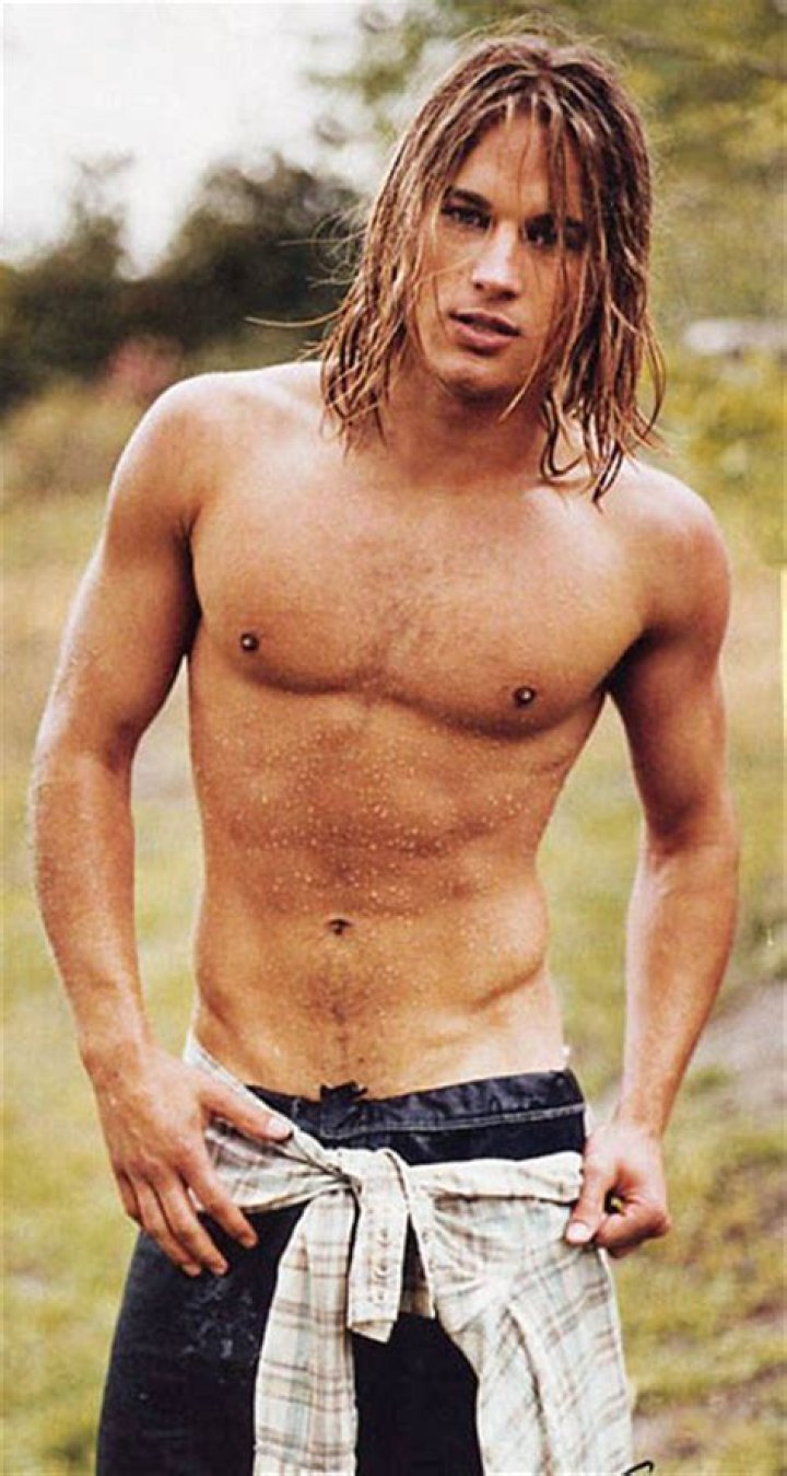 Tracing the Rise of Travis Fimmel in the Modeling World