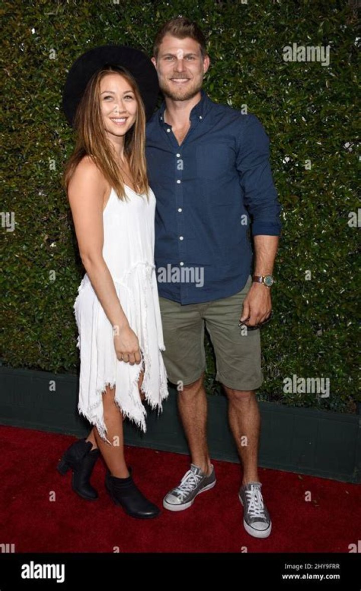 Understanding the Life of Travis Van Winkle's Wife