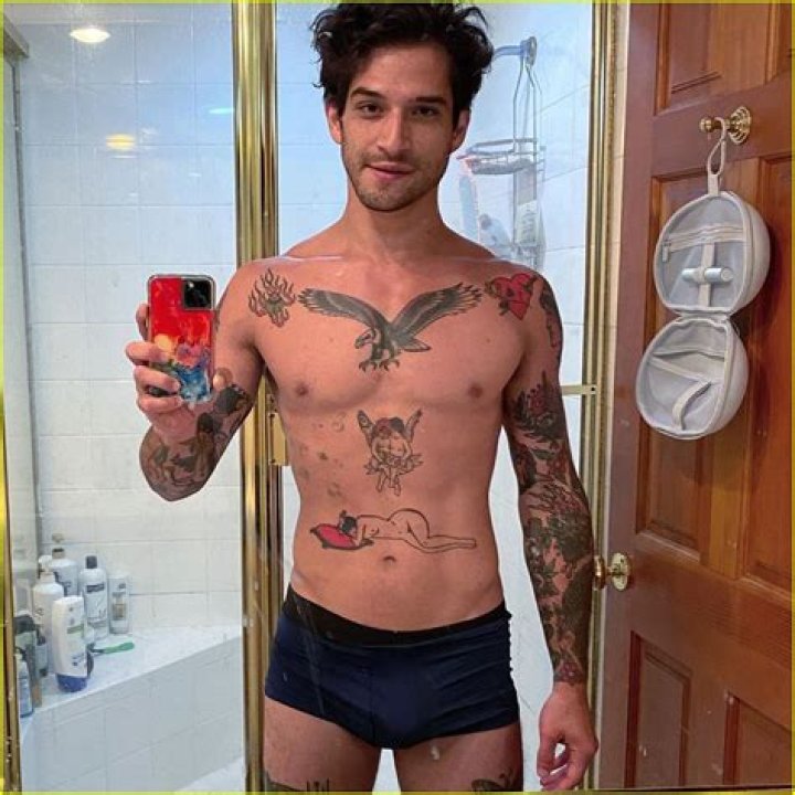 Unveiling Tyler Posey: A Closer Look at His Journey and Vulnerability