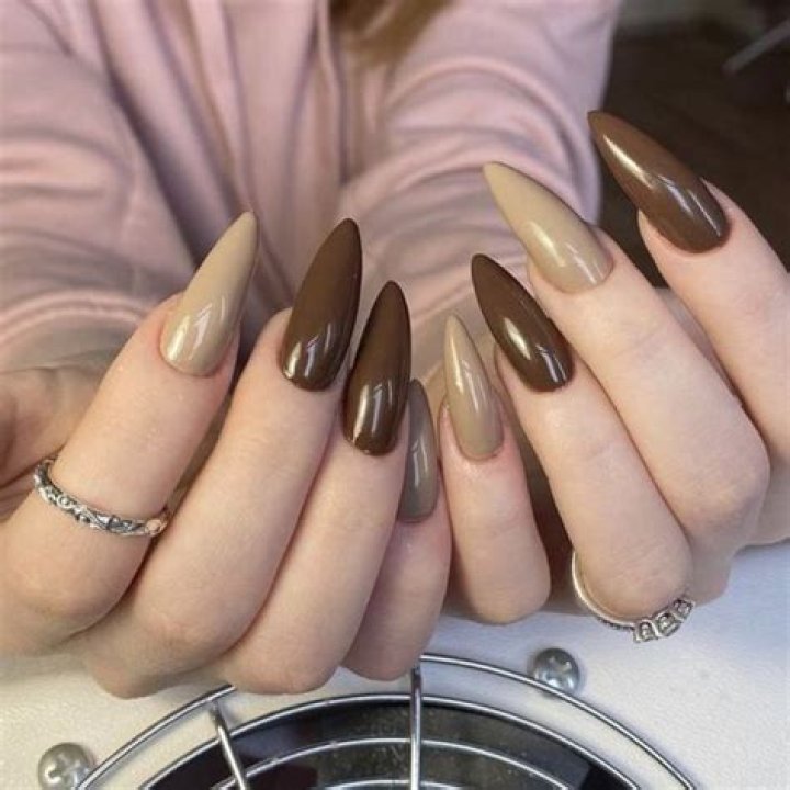 Exploring the Elegance of Café with Beige Nails: A Comprehensive Guide