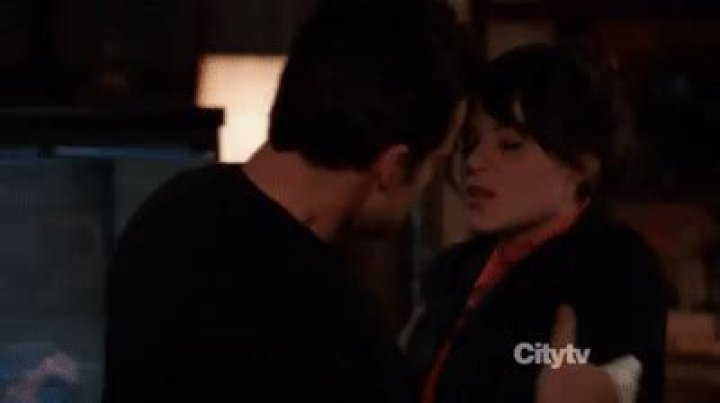 When Do Nick and Jess Kiss? A Deep Dive into Their Relationship in New Girl