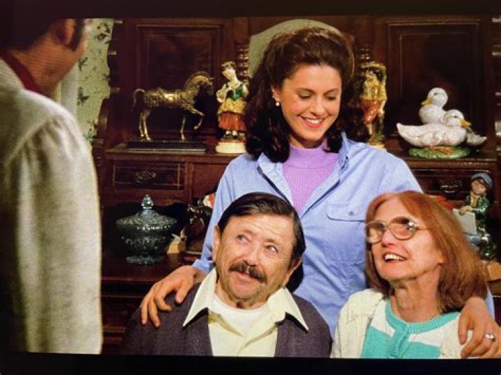 Unlocking the Mystery: Who Does Jerry Marry in Seinfeld?