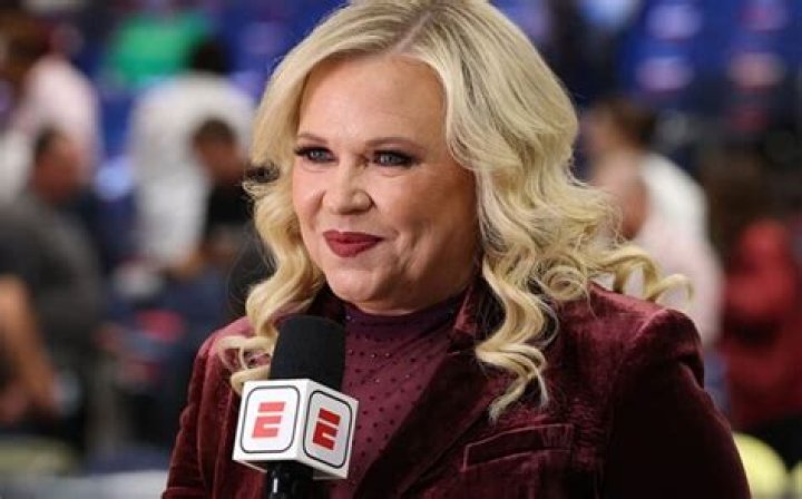 Who is Holly Rowe's Husband? - The Ultimate Guide