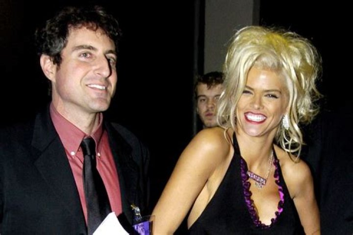 Howard K. Stern: Renowned Neurosurgeon and Medical Pioneer