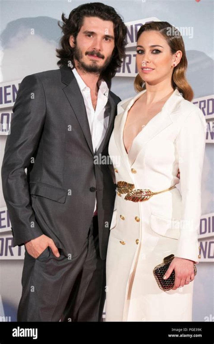 Exploring the Life of Yon González's Wife