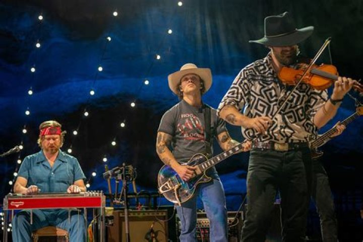 Zach Bryan Band: The Rising Star of Americana Music